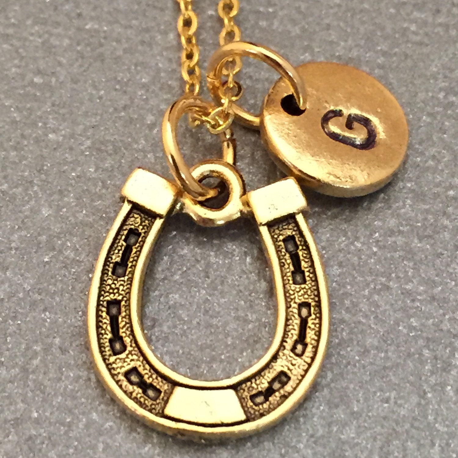 Hufeisen Sie, Halskette, Charme, Viel Glück Personalisierte Erste Ursprünglichen Monogramm von Toodaughters