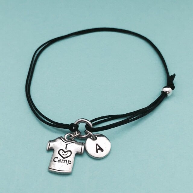 Ich Liebe Camp Shirt Schnur Armband, Ich Bettelarmband, Verstellbare Personalisierte, Initial, Monogramm von Toodaughters