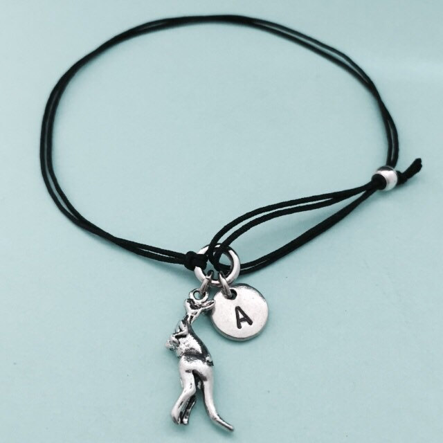 Känguru Schnur Armband, Bettelarmband Känguru, Verstellbare Bettelarmband, Personalisierte Erste Monogramm von Toodaughters