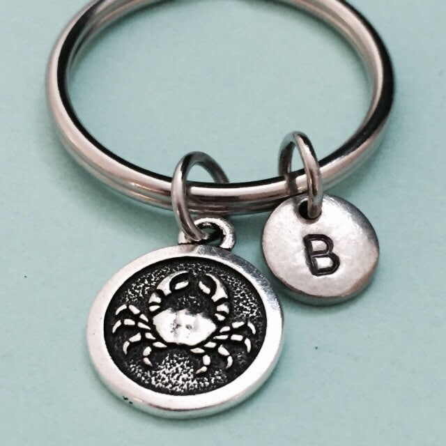 Krebs Schlüsselanhänger, Charme, Horoskop Schlüsselbund, Personalisierte Erste Individuelle Monogramm von Toodaughters