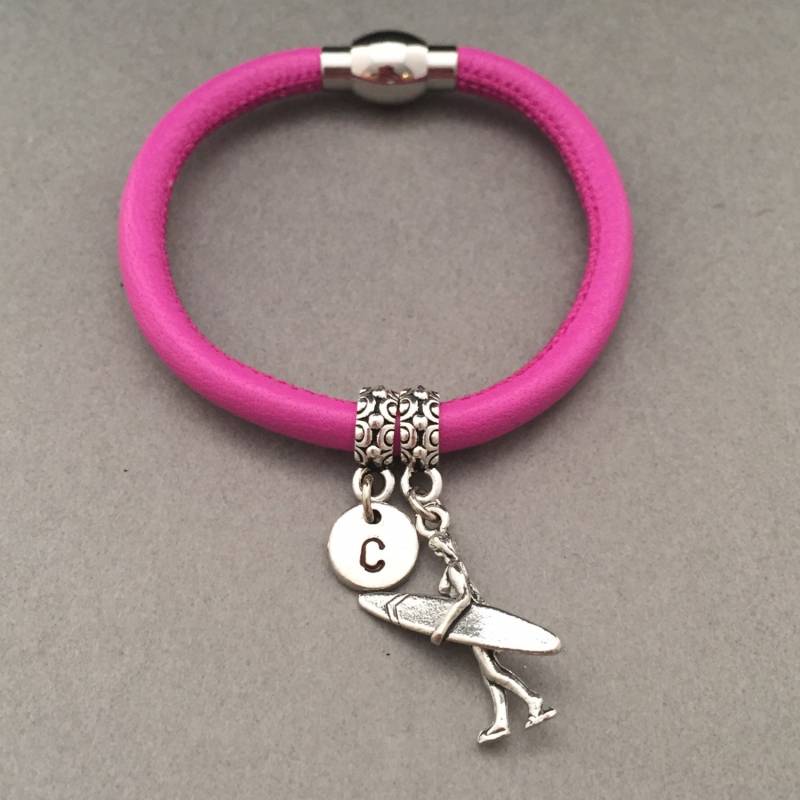 Mädchen Surfer Lederarmband, Armband, Leder Personalisierte Erste Monogramm von Toodaughters