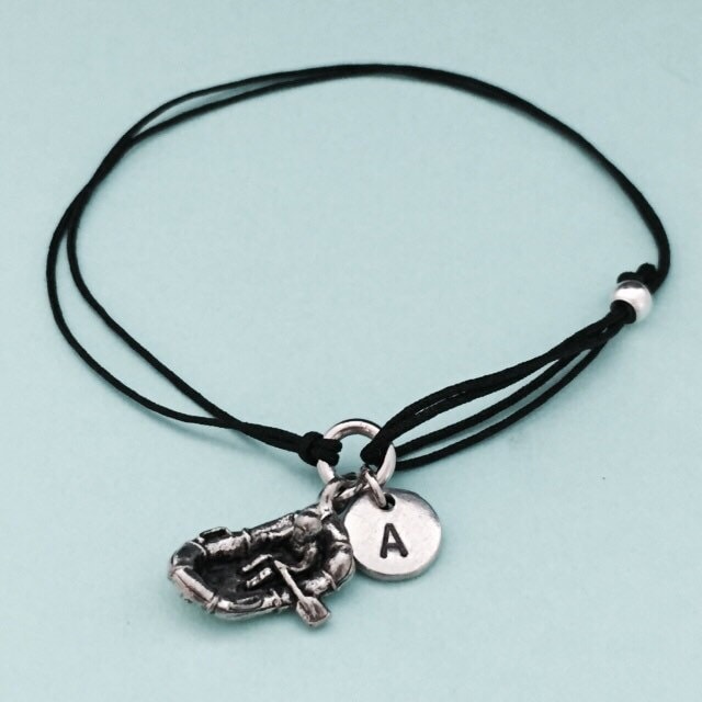 Mann Auf Einem Floß Schnur Armband, Bettelarmband, Verstellbare Personalisierte Initial, Monogramm von Toodaughters