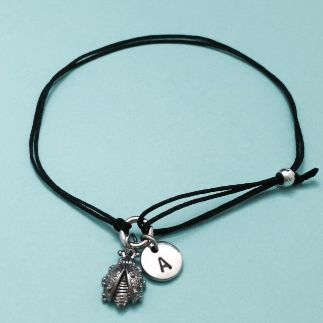 Marienkäfer Kordelarmband, Bettelarmband, Verstellbares Armband, Personalisiertes Ursprüngliche Monogramm von Toodaughters