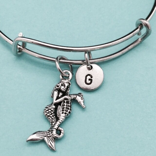 Meerjungfrau-Armreif, Meerjungfrau Charm Armband, Erweiterbar Armreif, Personalisiertes Anfängliche Monogramm von Toodaughters