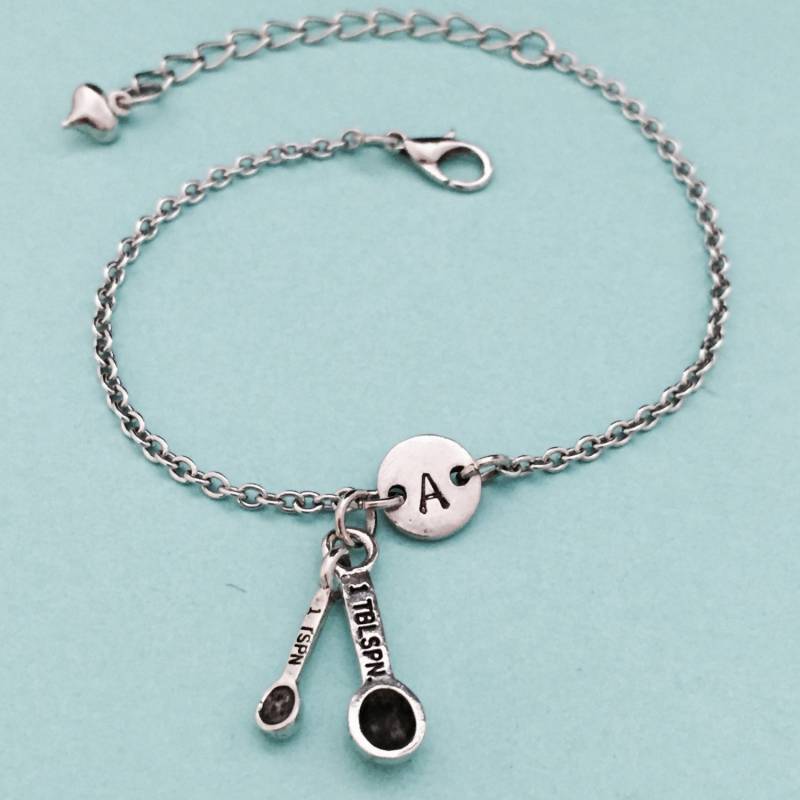 Messung Der Löffel Bettelarmband, Charme, Personalisierte Verstellbare Armband, Kochen, Erste Monogramm von Toodaughters
