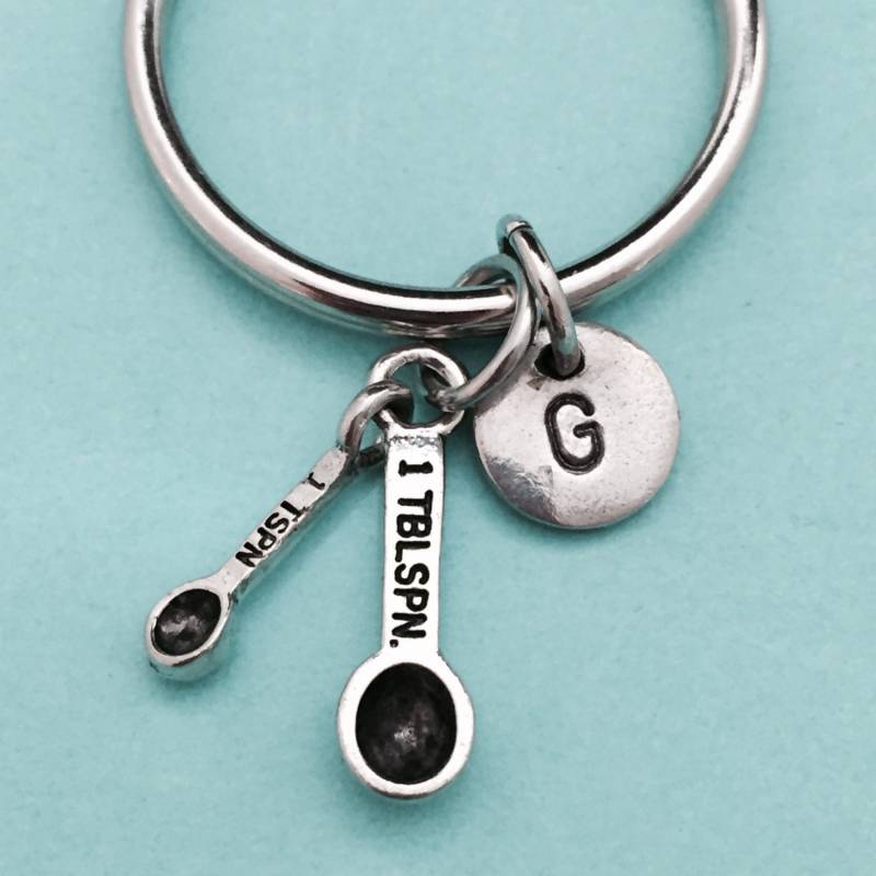 Messung Der Löffel Schlüsselbund, Charme, Kochen, Personalisierte Schlüsselanhänger, Erste Individuelle Monogramm von Toodaughters
