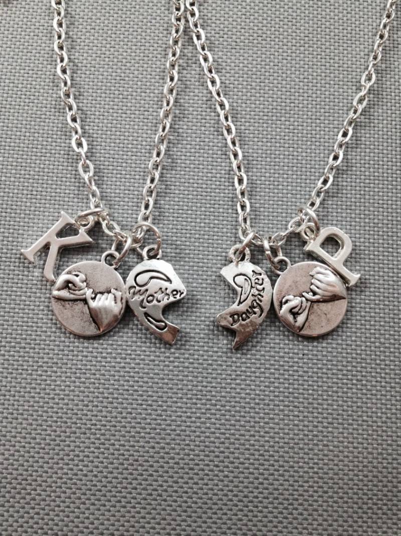 Mutter-Tochter-Halskette, Pinky Versprechen Halskette, Tochter Collier, Besten Freund Anfängliche Halskette von Toodaughters