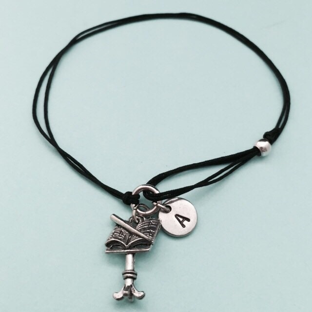 Notenständer Schnur Armband, Bettelarmband Notenständer, Verstellbare Bettelarmband, Personalisierte Initial, Monogramm von Toodaughters