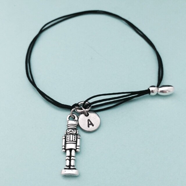 Nussknacker Armband, Nussknacker-Charm-Armband, Verstellbare Bettelarmband, Personalisierte Armband Anfangsmonogramm von Toodaughters