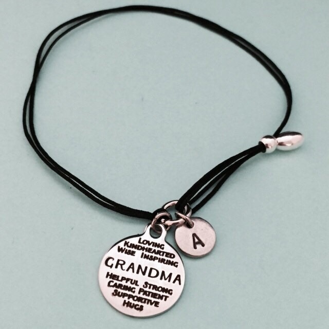 Oma Schnur Armband, Bettelarmband Oma, Verstellbare Bettelarmband, Personalisierte Erste Monogramm von Toodaughters