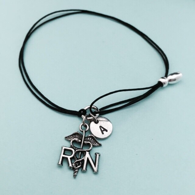 Rn Schnur Armband, Bettelarmband Rn, Verstellbare Bettelarmband, Personalisierte Initial, Monogramm von Toodaughters