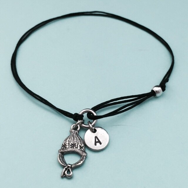 Rodel Schnur Armband, Bettelarmband Rodel, Verstellbare Bettelarmband, Personalisierte Initial, Monogramm von Toodaughters