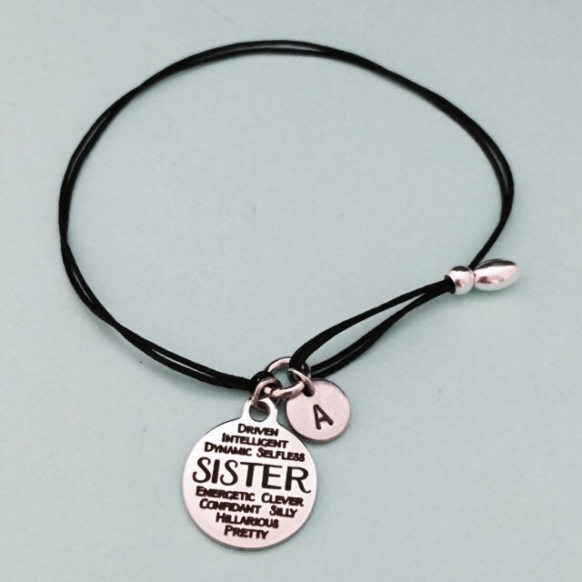 Schwester Schnur Armband, Charm Verstellbare Bettelarmband, Personalisierte Erste Monogramm von Toodaughters