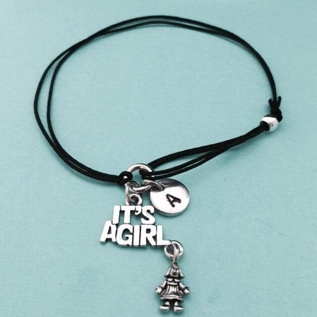 Seine Ein Mädchen Schnur Armband, Es Ist Mädchen-Bettelarmband, Verstellbare Bettelarmband, Personalisierte Initial, Monogramm Seine Ein Mädchen Schnur Armband, Es Ist Mädchen-Bettelarmband, Verstellbare Bettelarmband, Personalisierte Initial, Monogramm von Toodaughters