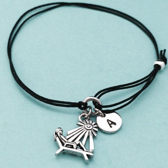 Sonnen-Kordel-Armband, Bettelarmband Sonnen, Verstellbare Armband, Bettelarmband, Personalisierte Initial, Monogramm von Toodaughters