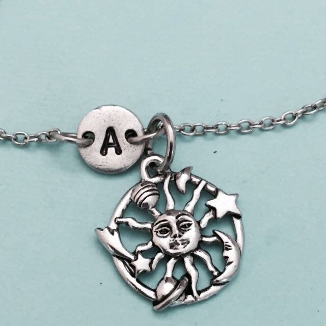 Sonnensystem Bettelarmband, Charme, Verstellbare Armband, Galaxie, Personalisierte Erste Monogramm von Toodaughters