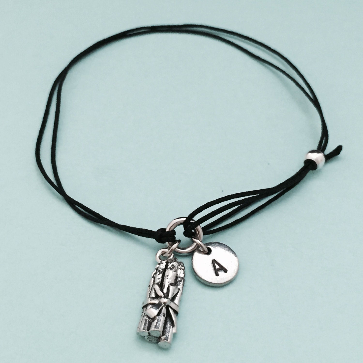 Spargelarmband, Spargelarmband, Verstellbares Armband, Charm Personalisiertes Initiale, Monogramm von Toodaughters