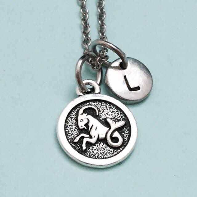 Steinbock-Halskette Steinbock Charme, Horoskop Halskette, Personalisierte Erste Ursprünglichen Monogramm von Toodaughters