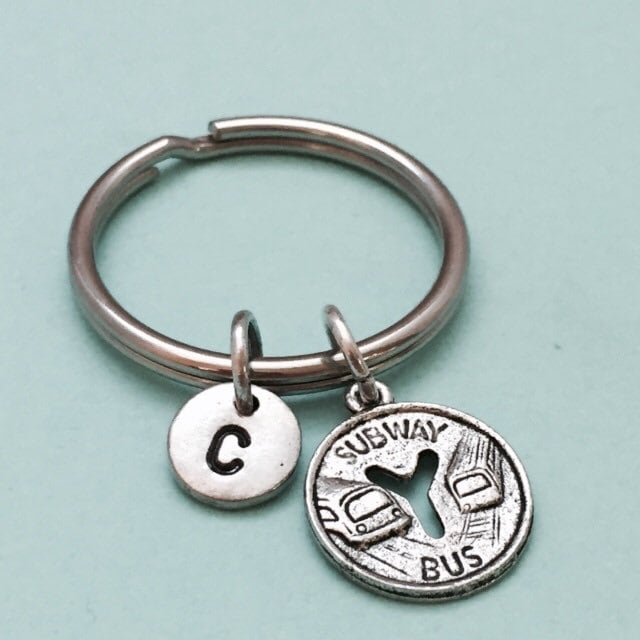 U-Bahn Token Schlüsselbund, U-Bahn Charme, Bus-Schlüsselbund, Bus-Charme, Ny-Transport, Personalisierte Schlüsselanhänger, Anfängliche Keychain von Toodaughters