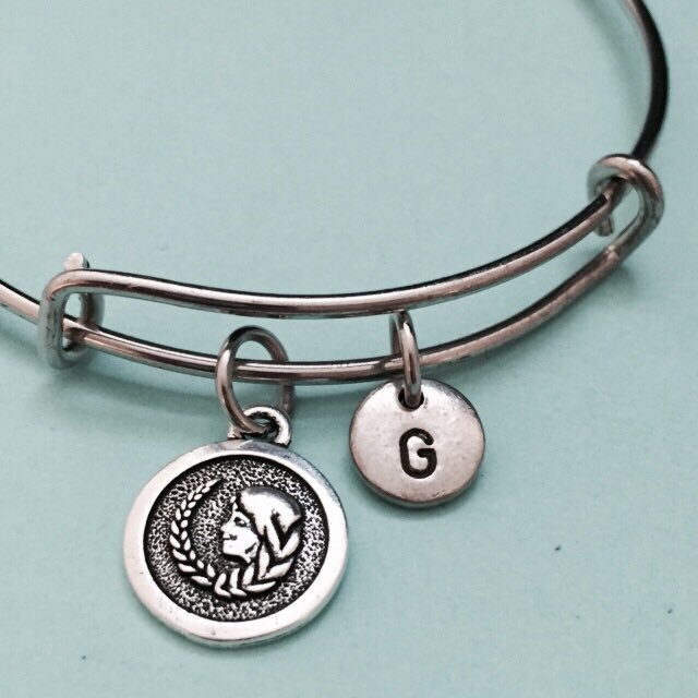 Virgo Armreif, Jungfrau Bettelarmband, Erweiterbare Charm Personalisierte Armband, Erste Monogramm von Toodaughters