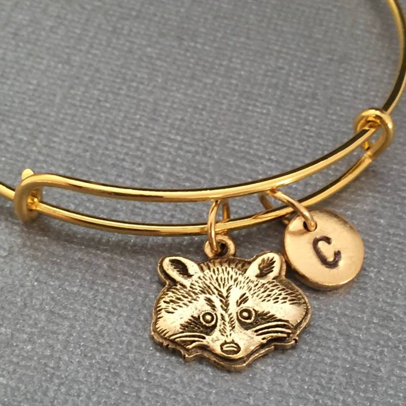 Waschbär Kopf Armreif, Bettelarmband, Erweiterbare Charm Armband, Personalisiertes Anfängliche Monogramm von Toodaughters