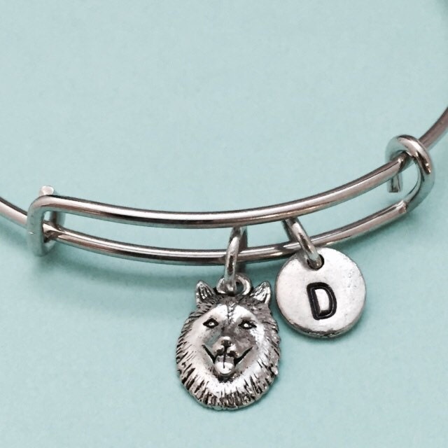 Wolf, Kopf X Wolf Charm Armband, Erweiterbare Armreif, Personalisiertes Initial, Monogramm von Toodaughters