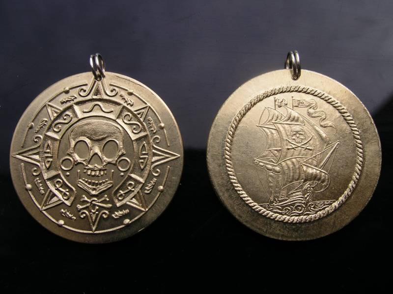 042-04 Large Pirate Anhänger Amulett Medaillon Nautic Pirat Ship Caribean Skull Handmade Messing von Toolpaw