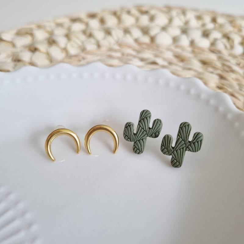 2 Boho Ohrstecker Set, 1 Handgemachtes Kaktus Aus Polymer Clay Und Edelstahl Doppelhorn/Mondsichel Ohrstecker, Schmuckset 2022 von Toolsbynatalier