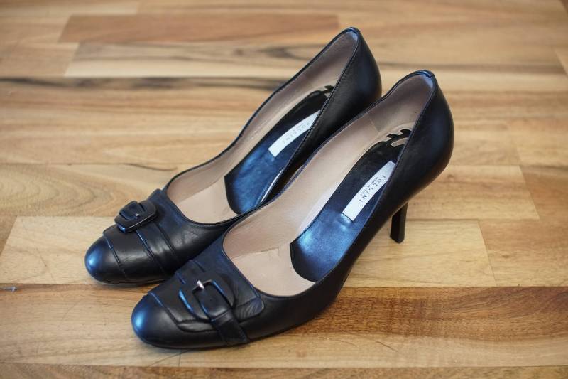 Pollini 100 % Original Vintage Schwarze Heels Frau Schuhe Eu36 Uk3 1/2 Us6 von ToooMuchVintage