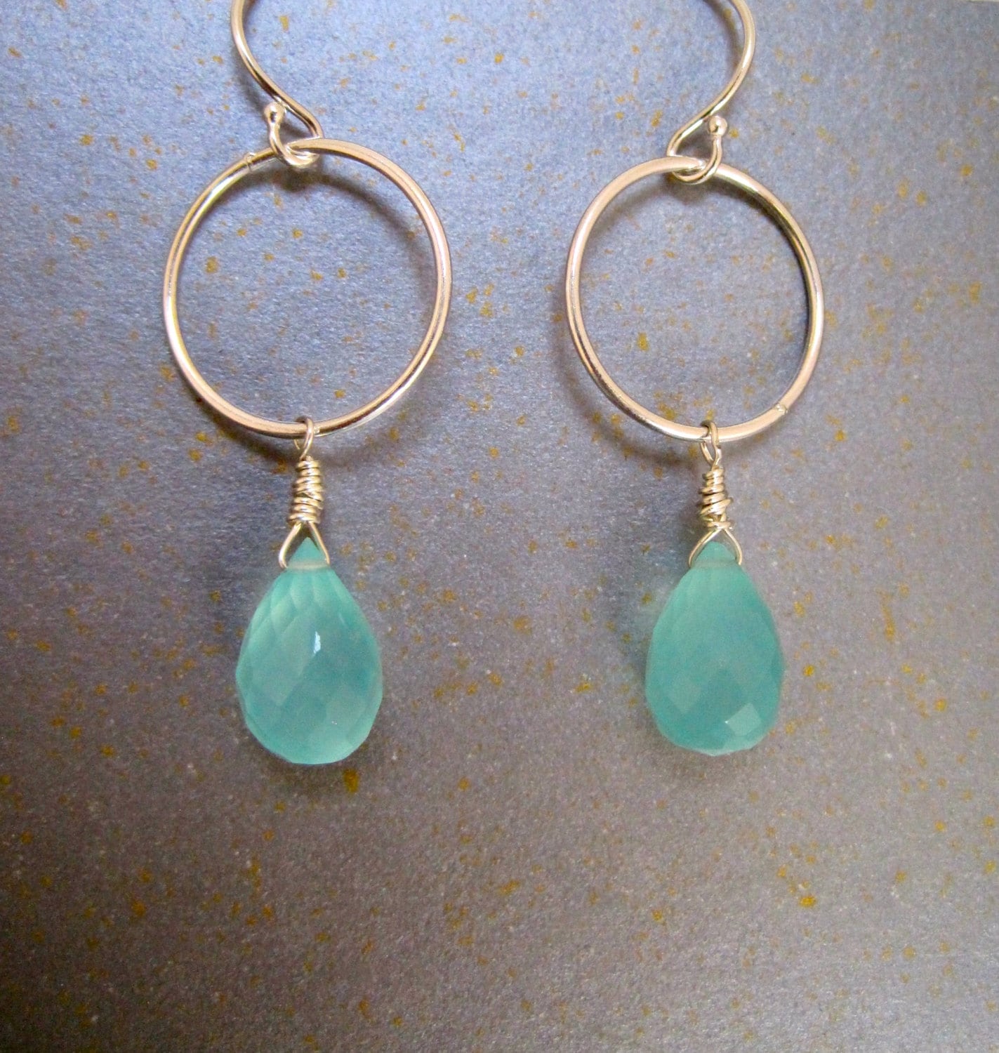 Chalcedon Teardrops & Sterling Silberohrringe Chalcedon Teardrops & Sterling Silberohrringe von ToorockDesigns