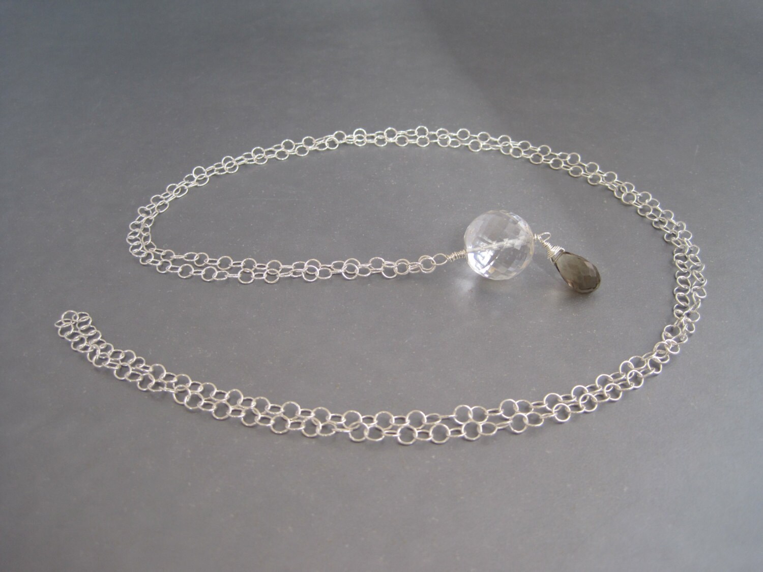Facettierte Glas & Rauchquarz Anhänger Halskette Facettierte Glas & Rauchquarz Anhänger Halskette von ToorockDesigns