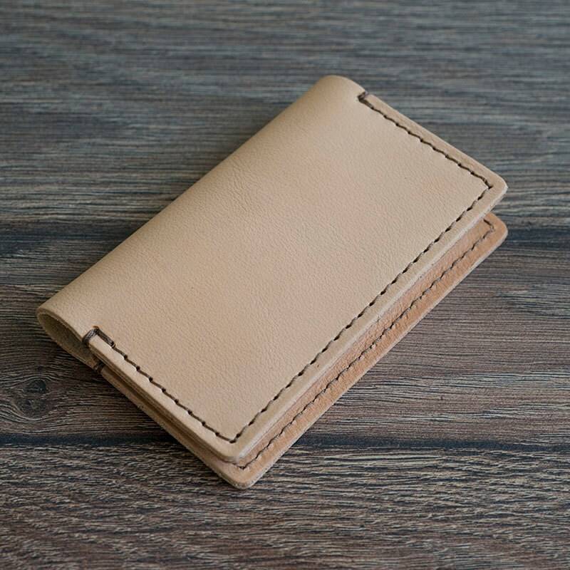 Handgemachtes Leder Faltbar Minimalistisch Slim Portemonnaie Visitenkartenhalter-Pflanzlich Gegerbt-Handarbeit - Elfenbein von TopG