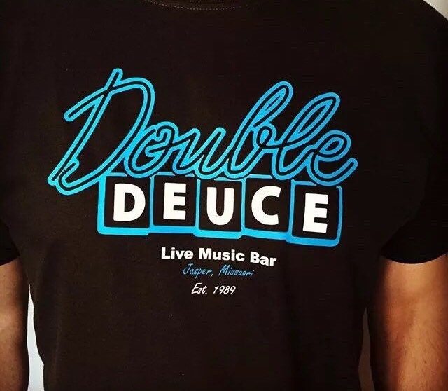Neuheit Erwachsene Film T-Shirts Im Stil Von Road House Neuheit Erwachsene Film T-Shirts Im Stil Von Road House von Topclassembroidery