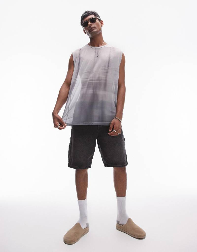 Topman - Ärmelloses Oversize-T-Shirt in Schwarz aus Netzstoff mit Space-Dye-Print von Topman