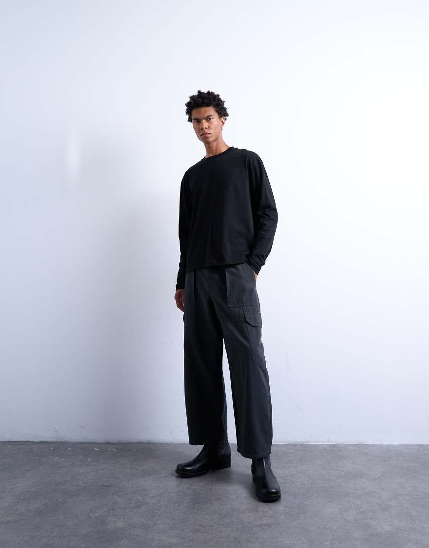 Topman - Canvas-Cargohose in verwaschenem Schwarz mit abgerundetem Beinschnitt von Topman