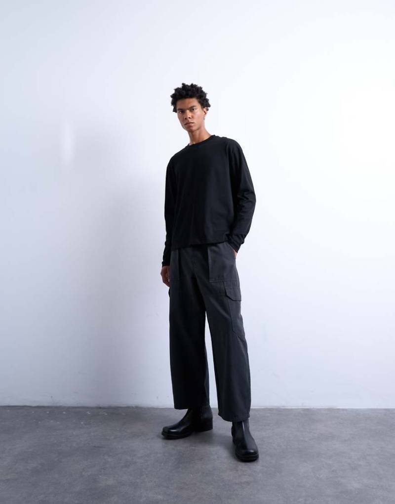 Topman - Canvas-Cargohose in verwaschenem Schwarz mit abgerundetem Beinschnitt Topman - Canvas-Cargohose in verwaschenem Schwarz mit abgerundetem Beinschnitt von Topman