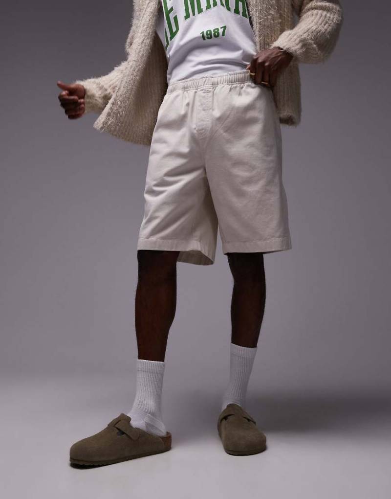 Topman - Chino-Shorts aus gewaschener Baumwolle in Neutral von Topman