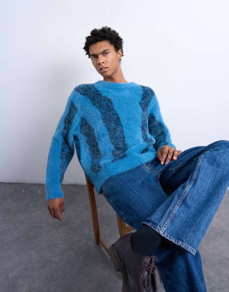 Topman - Flauschiger Relaxed-Fit-Pullover aus Strick in Blau mit Streifendesign von Topman