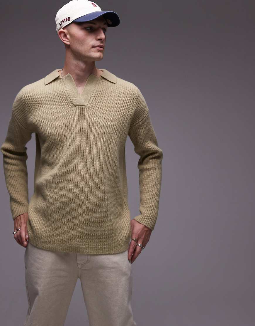 Topman - Hochwertiger Pullover aus Lammwolle in Khaki mit offenem Kragen und lockerem Schnitt-Grün von Topman
