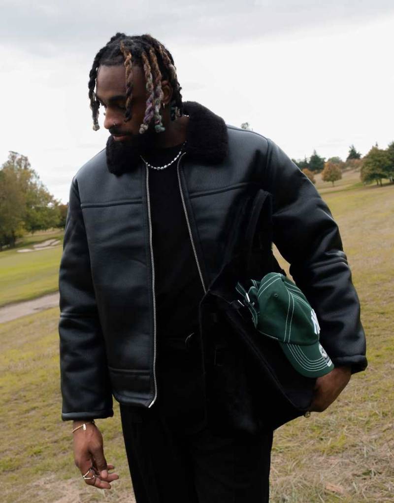 Topman - Jacke aus Lammfellimitat in Schwarz mit Reißverschlusstaschen von Topman