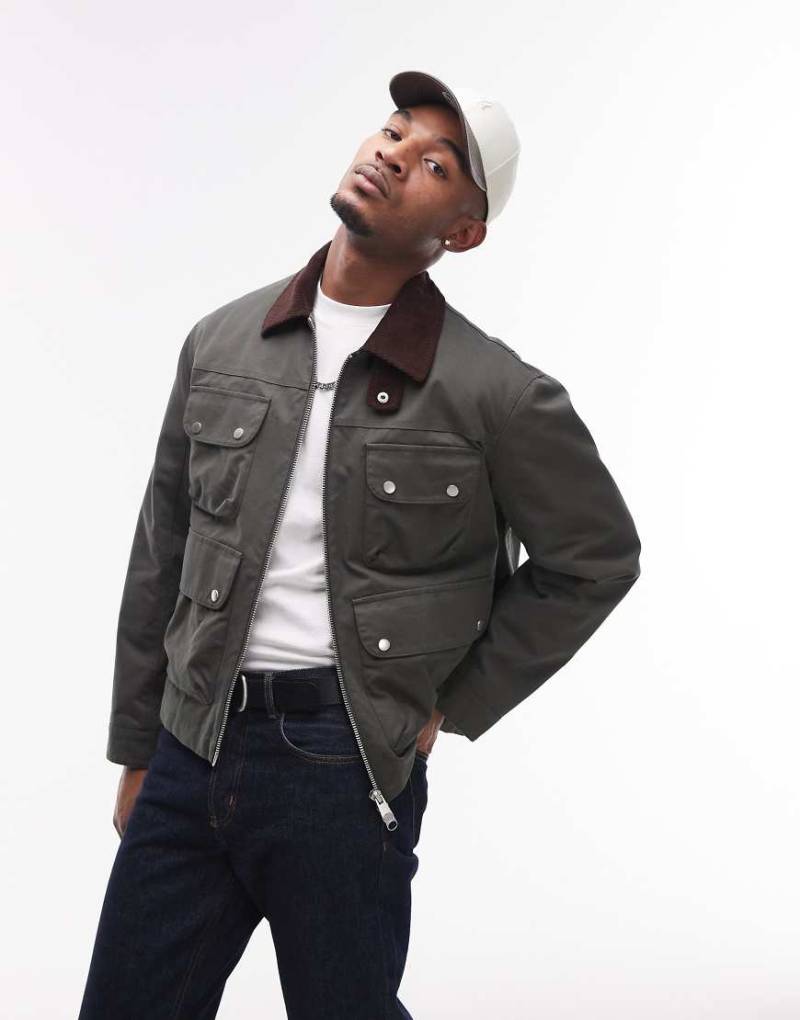 Topman - Jacke in Grün mit Wachsoptik und Kragen aus Cord von Topman