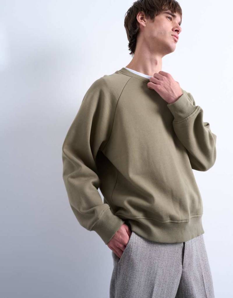 Topman - Kastiges Sweatshirt in Khaki mit Raglanärmeln-Grün von Topman
