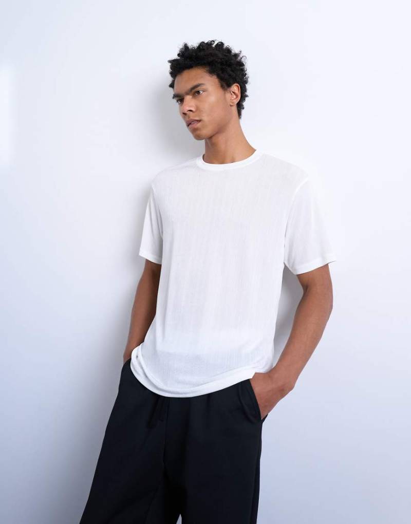 Topman - Klassisches, geripptes T-Shirt in transparentem Weiß von Topman