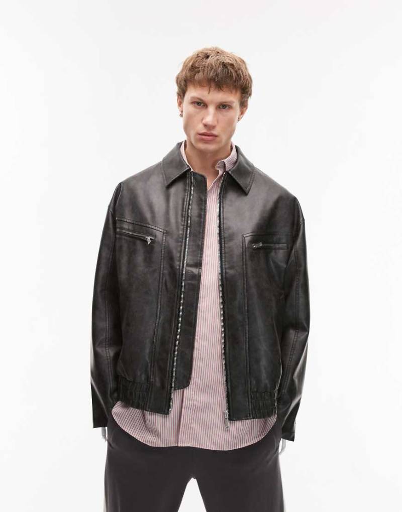 Topman - Kunstleder-Bomberjacke in Schwarz mit verwaschenem Effekt von Topman