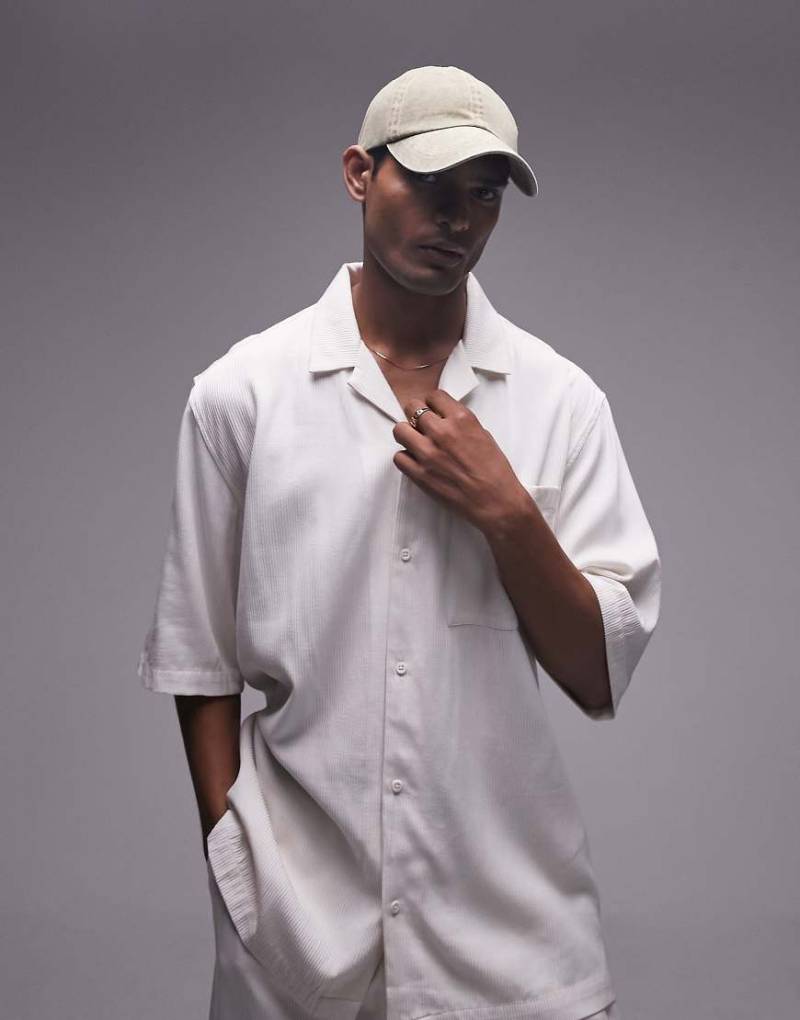 Topman - Kurzärmliges, strukturiertes Hemd in Weiß mit lockerem Schnitt und Reverskragen, Kombiteil-Neutral von Topman