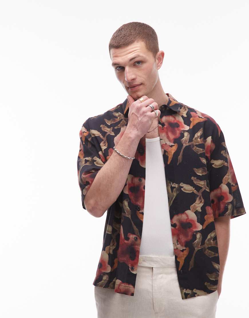 Topman - Kurzärmliges Hemd in Schwarz mit Blumenmuster von Topman