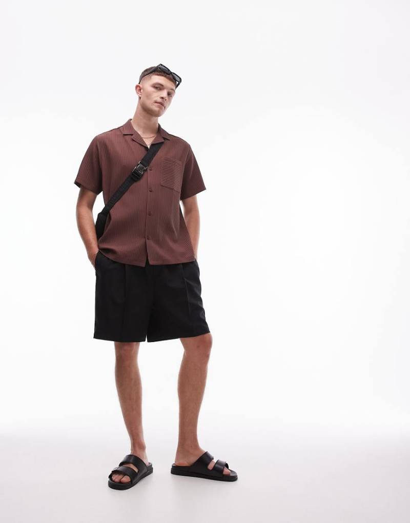 Topman - Kurzärmliges Plissee-Hemd in Malve in regulärer Passform-Braun von Topman