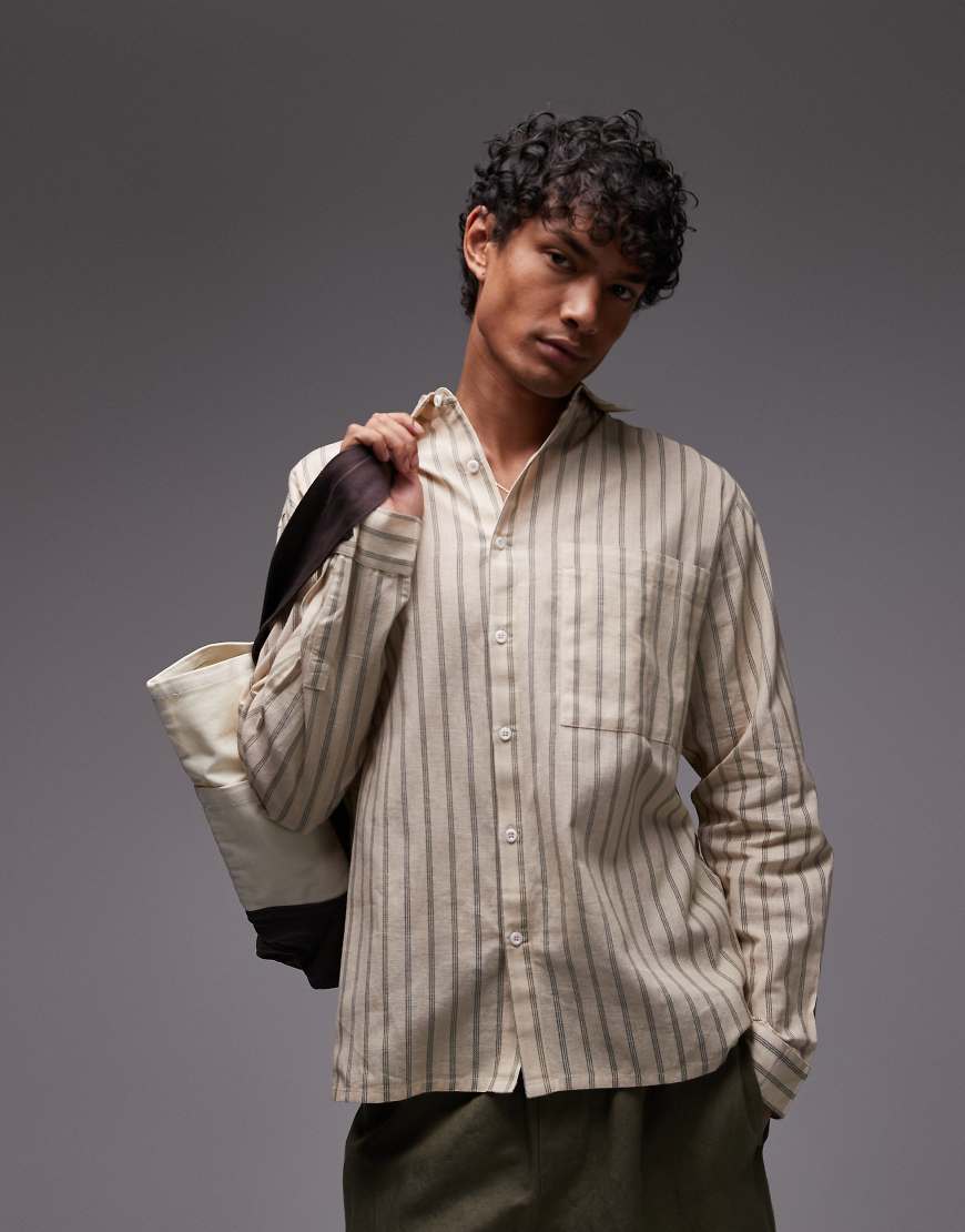 Topman - Langärmliges Hemd in Stone mit lockerem Schnitt und Streifen-Neutral Topman - Langärmliges Hemd in Stone mit lockerem Schnitt und Streifen-Neutral von Topman
