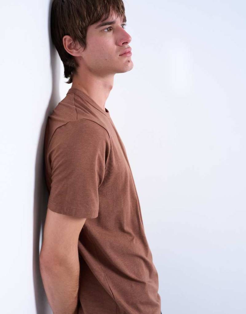 Topman - Leichtes Classic-Fit-T-Shirt in Braun von Topman