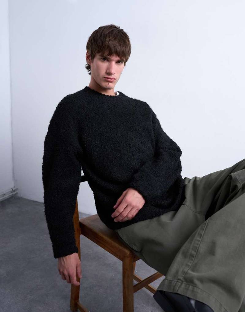 Topman - Locker geschnittener Bouclé-Pullover in Schwarz von Topman